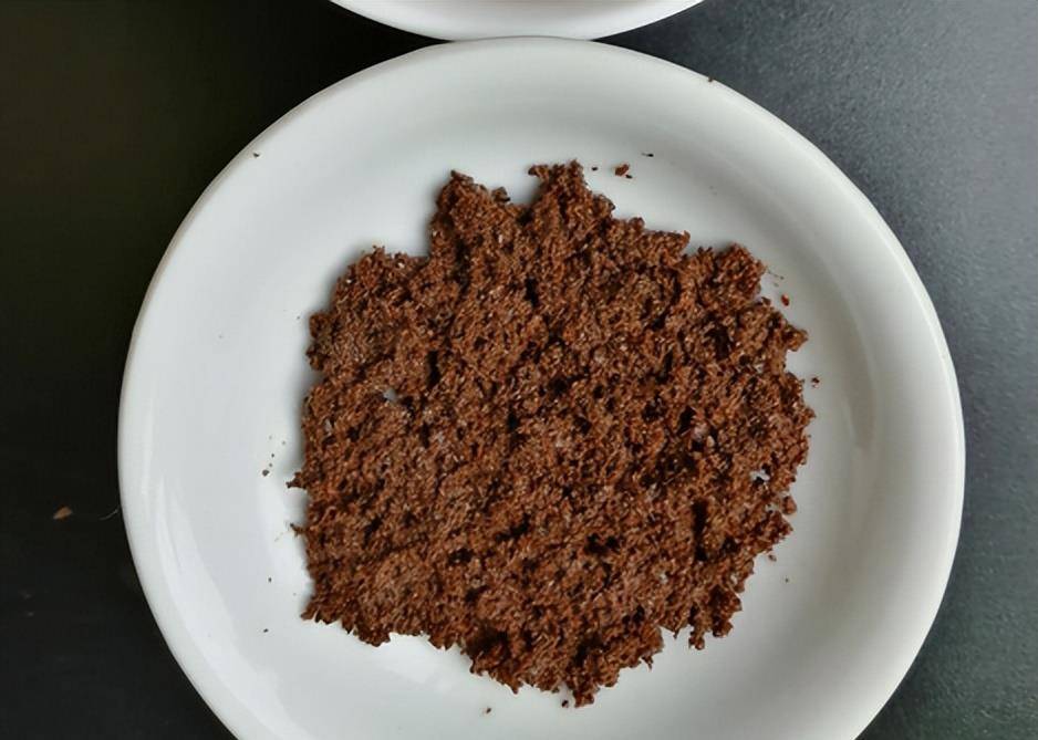 开云 开云体育不但将茶叶收入养生“四味药”还喜欢把它当蔬菜吃(图4) 开云 开云体育不但将茶叶收入养生“四味药”还喜欢把它当蔬菜吃(图4)