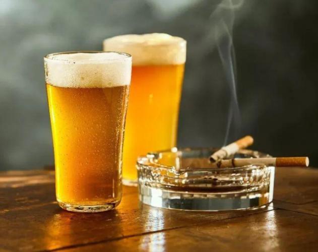 开云体育 开云官网院士呼吁:停止饮用1“茶叶”或比烟酒还伤肝建议早处理(图2) 开云体育 开云官网院士呼吁:停止饮用1“茶叶”或比烟酒还伤肝建议早处理(图2)