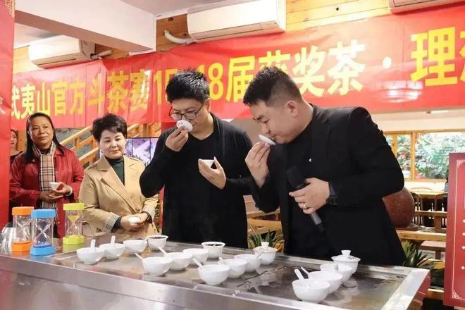 Kaiyun 开云100个精彩瞬间告诉你2022年“说茶”在干什么?(图42) Kaiyun 开云100个精彩瞬间告诉你2022年“说茶”在干什么?(图42)