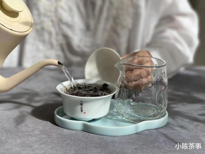 一个人喝岩茶开云体育 kaiyun.com 官网入口有没有简单点的泡法?老茶客帮你总结了4种方法(图7) 一个人喝岩茶开云体育 kaiyun.com 官网入口有没有简单点的泡法?老茶客帮你总结了4种方法(图7)