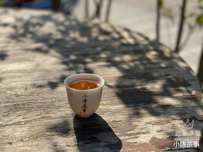 一个人喝岩茶开云体育 kaiyun.com 官网入口有没有简单点的泡法?老茶客帮你总结了4种方法(图6) 一个人喝岩茶开云体育 kaiyun.com 官网入口有没有简单点的泡法?老茶客帮你总结了4种方法(图6)