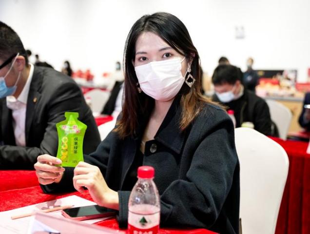 黔茶粤品闹双节金尘茶乘风而起迎新春开云体育 开云平台(图5) 黔茶粤品闹双节金尘茶乘风而起迎新春开云体育 开云平台(图5)