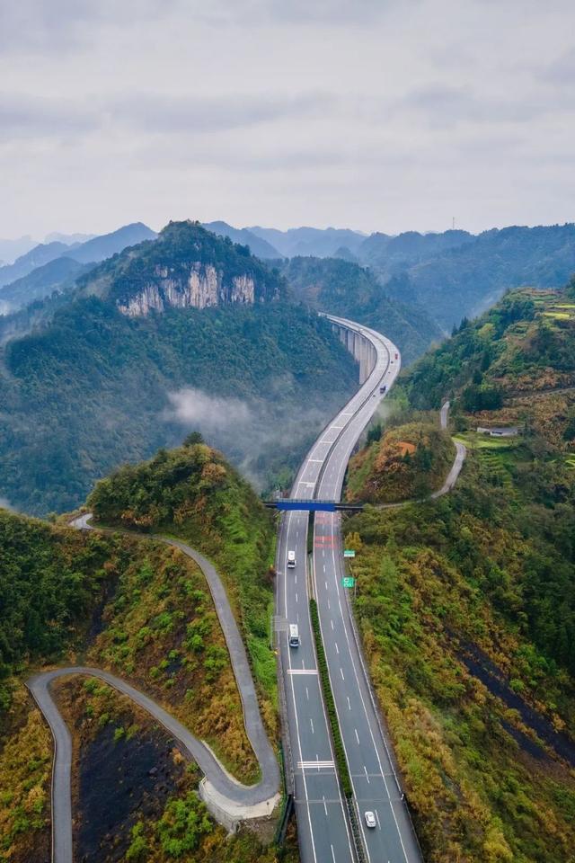 在中国黑茶第一大省茶叶开云 开云体育为啥论柱卖?(图18) 在中国黑茶第一大省茶叶开云 开云体育为啥论柱卖?(图18)