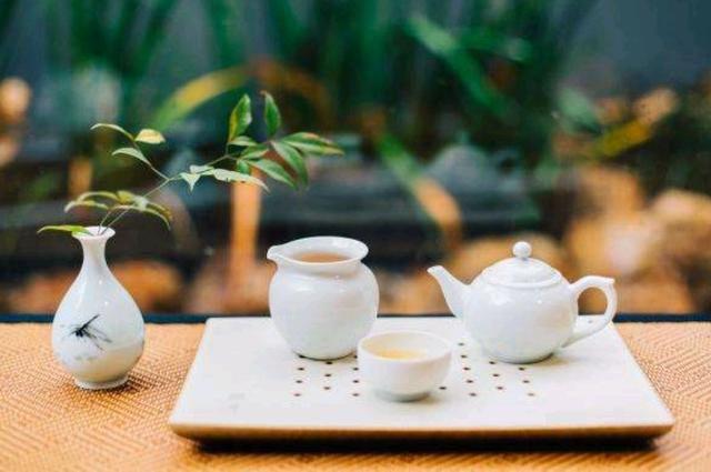 开云 开云体育平台4种喝茶的习惯或许比喝酒伤身多数人做错了及早改掉为好(图7) 开云 开云体育平台4种喝茶的习惯或许比喝酒伤身多数人做错了及早改掉为好(图7)