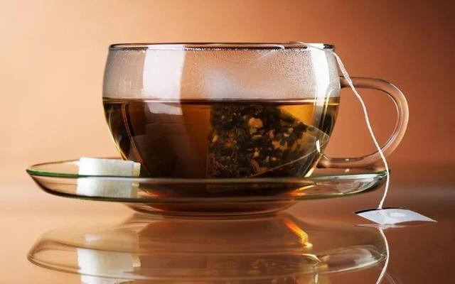 隔夜水、开云体育 kaiyun.com 官网入口隔夜菜、肉、茶哪种不能吃?为了健康不妨看看(图5) 隔夜水、开云体育 kaiyun.com 官网入口隔夜菜、肉、茶哪种不能吃?为了健康不妨看看(图5)