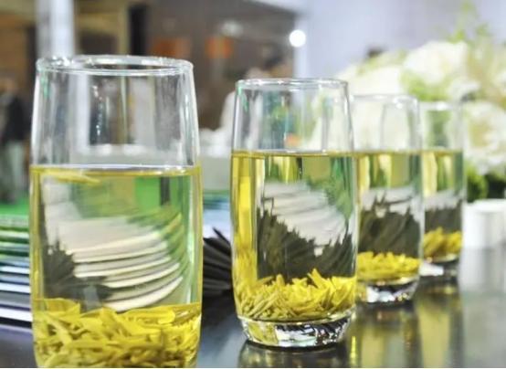 开云体育 kaiyun.com 官网入口未拆封的茶叶放了5年还能喝吗?各类茶叶保质期是多久?建议了解(图2) 开云体育 kaiyun.com 官网入口未拆封的茶叶放了5年还能喝吗?各类茶叶保质期是多久?建议了解(图2)