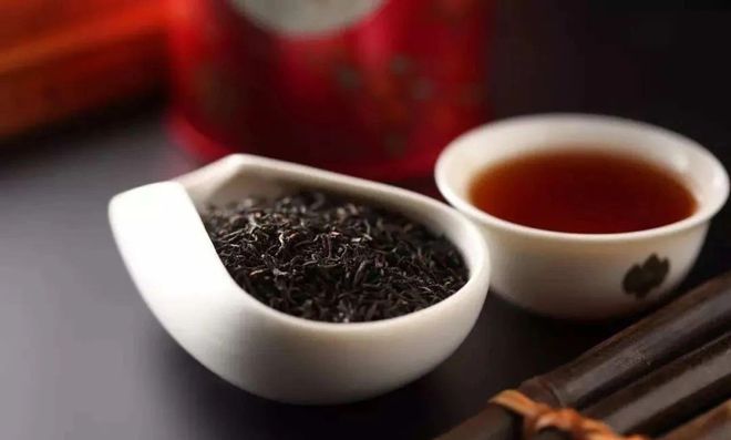 聚焦茶非遗!“苹果香”的宁红究竟有何独特的制作开云体育 开云平台方法?(图2) 聚焦茶非遗!“苹果香”的宁红究竟有何独特的制作开云体育 开云平台方法?(图2)